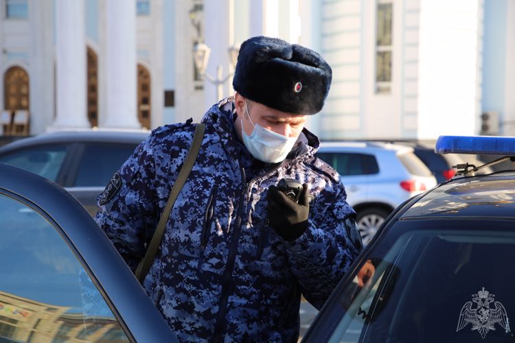 В Саранске росгвардейцы задержали и передали инспекторам ГИБДД нарушителя правил дорожного движения