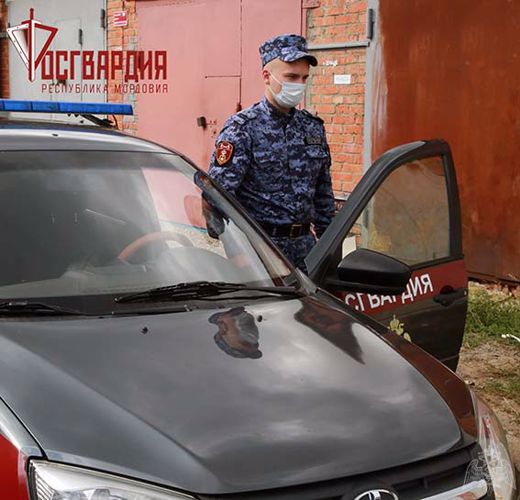 В Саранске сотрудники Росгвардии задержали гражданина по подозрению  в хищении алкогольной продукции