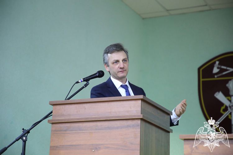 В Саранске лектор Российского общества «Знание» выступил перед росгвардейцами