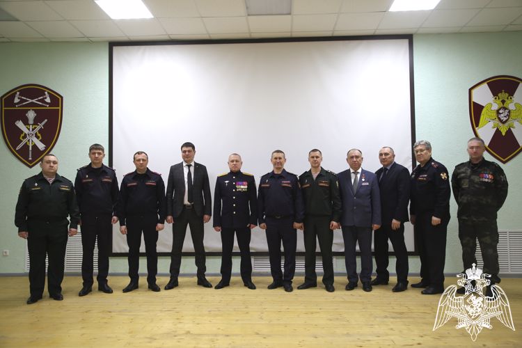 В Мордовии сотрудников и военнослужащих Росгвардии поздравили с профессиональным праздником