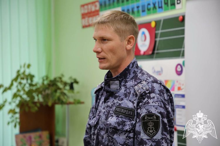 В Мордовии росгвардеец провел патриотическое мероприятие для саранских школьников