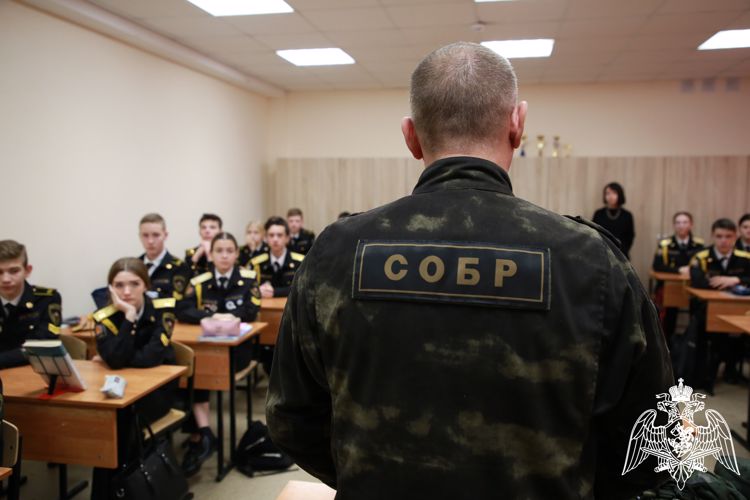 В Мордовии старшеклассникам рассказали, как поступить на службу в Росгвардию