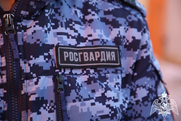 В Саранске росгвардейцы задержали правонарушительницу в супермаркете