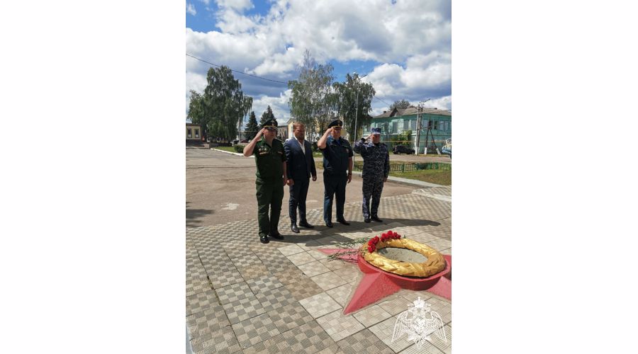 В Ардатовском районе росгвардеец принял участие в мемориальном мероприятии 