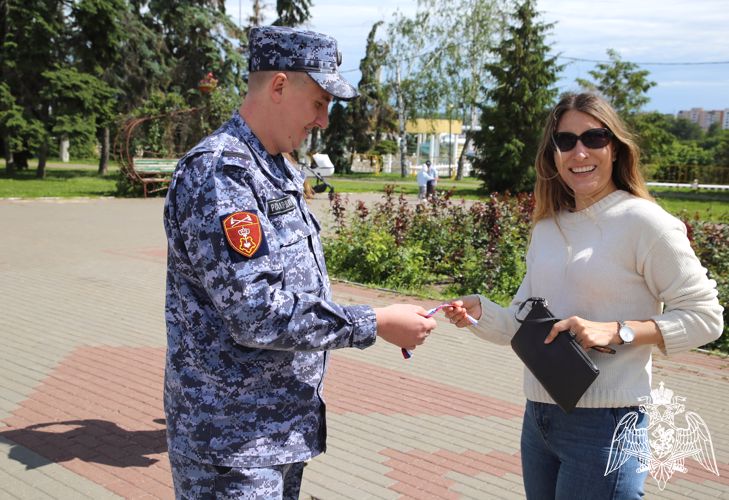 В Мордовии росгвардейцы присоединились к акции «Флаг моей России»