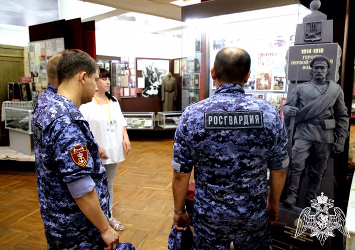 В Мордовии росгвардейцы посетили Музей боевой славы 
