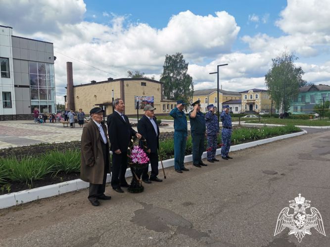 В Ардатовском районе росгвардеец принял участие в мемориальном мероприятии 
