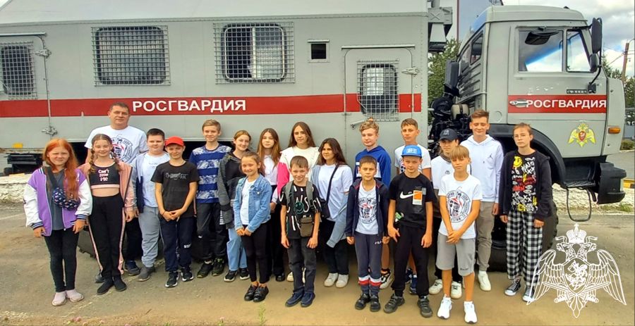 В Мордовии представители спортклуба "Легион 13" побывали в гостях у спецподразделения Росгвардии