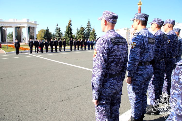 В Мордовии прошел строевой смотр подразделений Росгвардии и полиции, заступающих на охрану общественного порядка