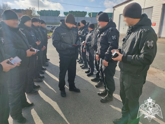 В Мордовии прошел строевой смотр военнослужащих и сотрудников Росгвардии