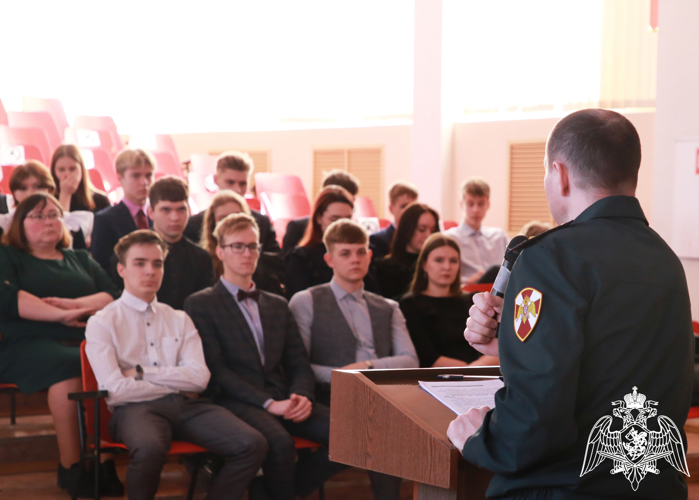 В Саранске в рамках акции «На службу в Росгвардию» прошел урок ранней профориентации