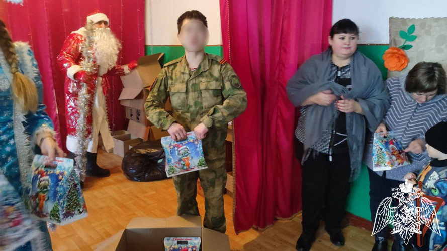 Всероссийская новогодняя акция Росгвардии завершилась в ДНР ​