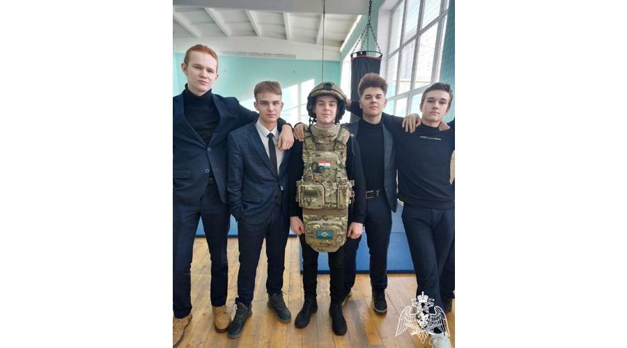  В Мордовии  школьники побывали на базе  СОБР «Звезда» Росгвардии