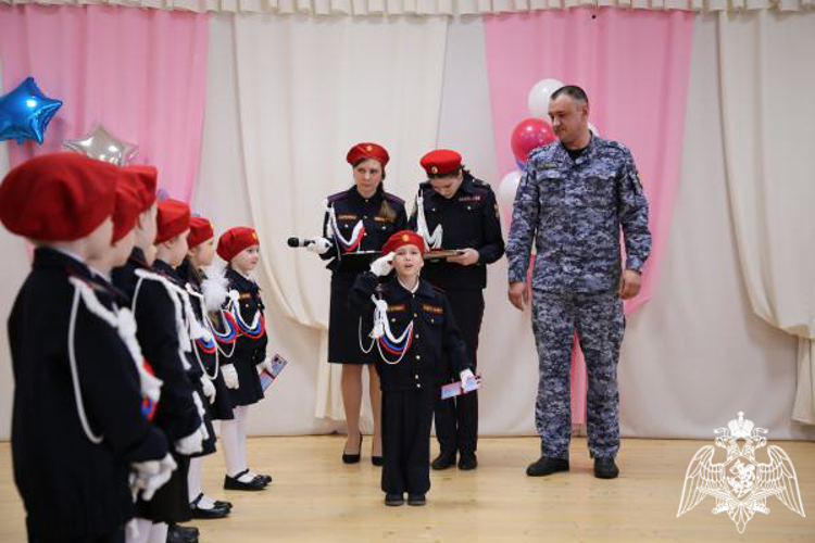В Мордовии кадеты класса Росгвардии произнесли клятву на верность Родине