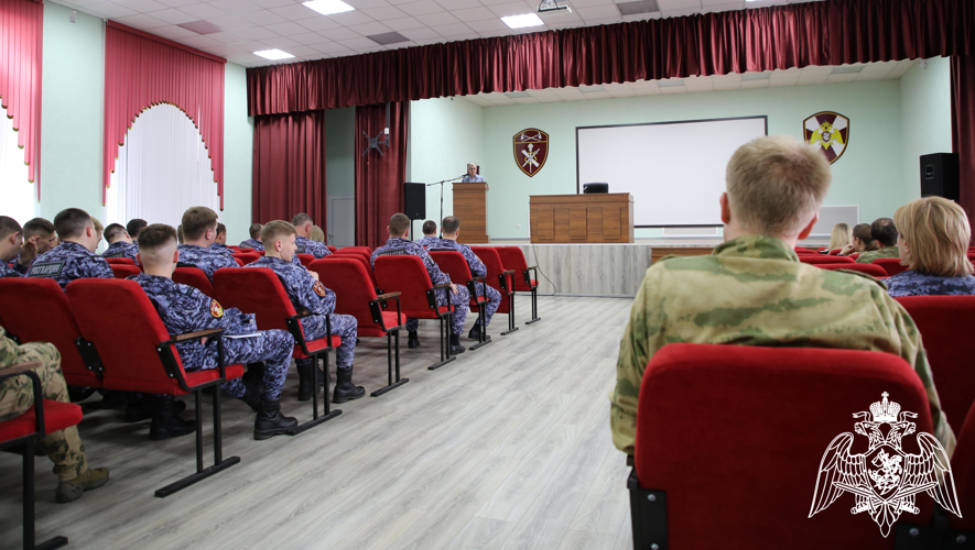 В Мордовии представитель общества «Знание» поговорил о геополитической ситуации  с росгвардейцами 