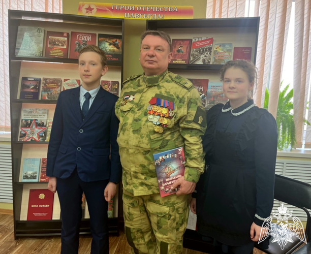 В Мордовии ветеран Росгвардии провел урок мужества с учащимися 