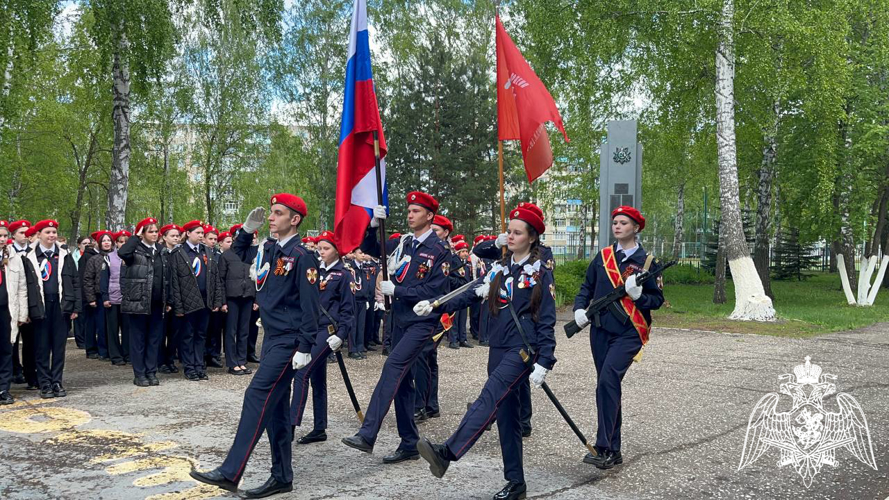 В Мордовии парад школьных коробок прошел у подшефных кадет Росгвардии