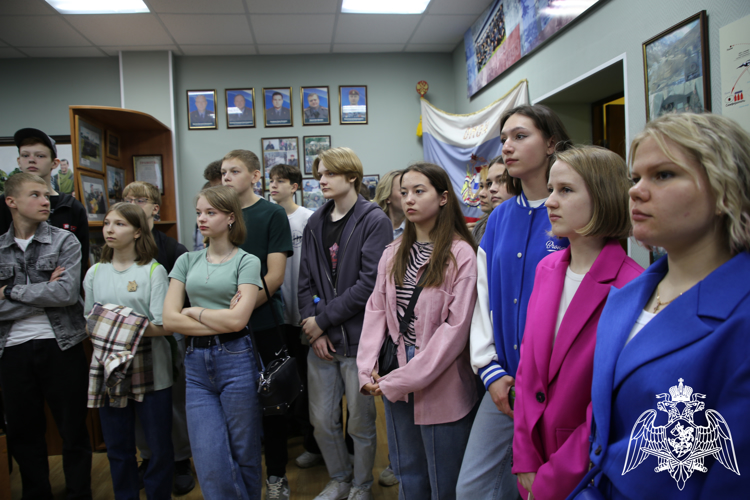 В Мордовии школьники побывали в гостях у спецназа Росгвардии