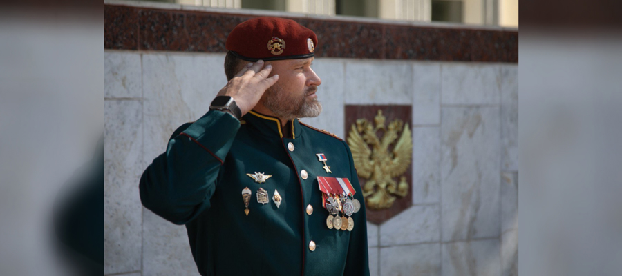 Начальник Саратовского военного института Росгвардии Герой России полковник Александр Белоглазов представлен личному составу 