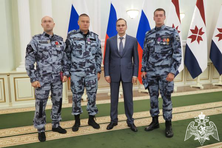 Глава Мордовии вручил государственные награды сотрудникам спецназа Росгвардии 