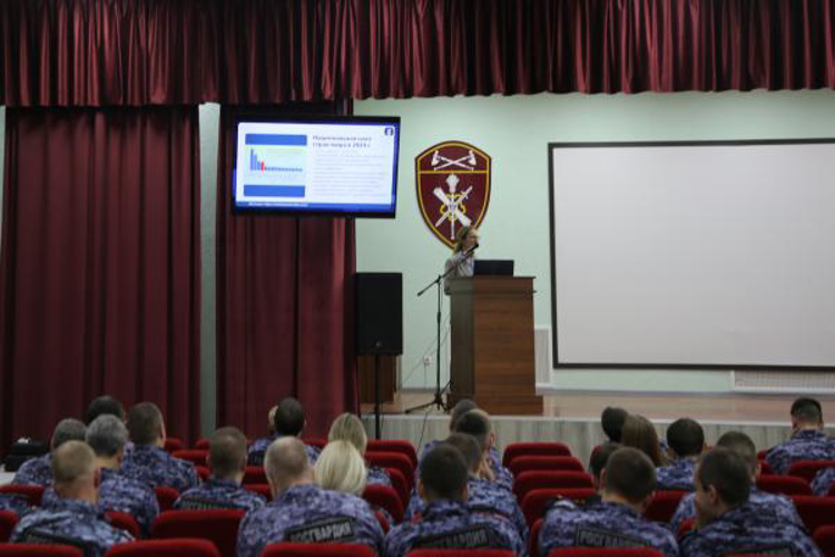 Представители общества «Знание» провели просветительскую лекцию для росгвардейцев в Саранске 