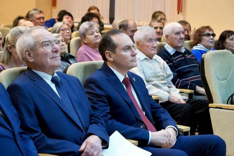 В Мордовии председатель региональной ветеранской организации Росгвардии принял участие во «Встрече поколений: Zа победные традиции Отечества!»