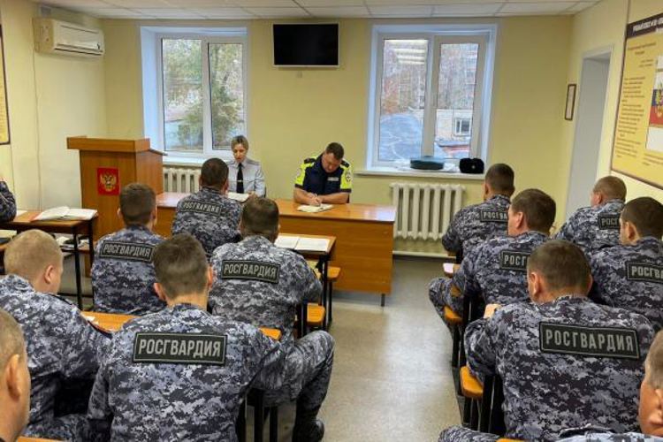  В Мордовии c росгвардейцами обсудили вопросы профилактики дорожно-транспортных происшествий среди личного состава