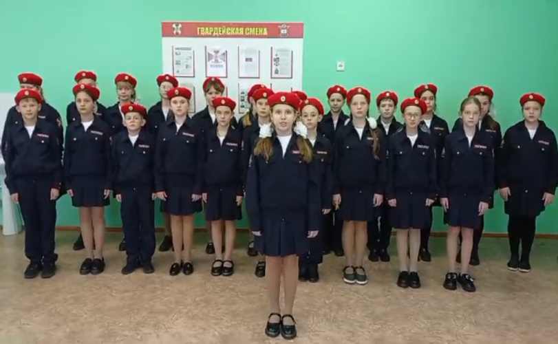 В Мордовии кадеты Росгвардии поздравили ветеранов войск правопорядка