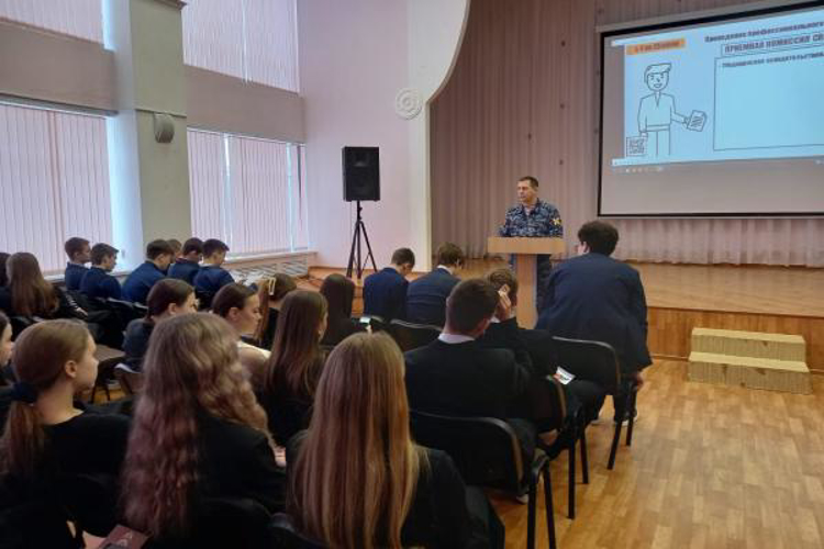 Саранским школьникам рассказали как поступить на службу в Росгвардию