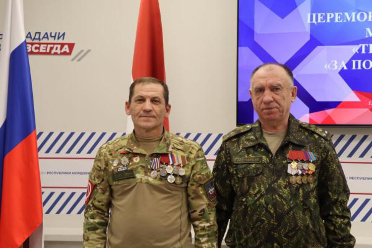 В Мордовии председатель региональной ветеранской организации Росгвардии принял участие в церемонии вручения медалей 