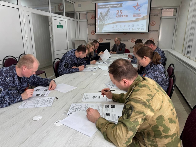 Военнослужащие и сотрудники Росгвардии в Мордовии написали «Диктант Победы»