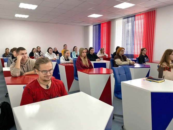 В Мордовии представитель Росгвардии провел мастер-класс для студентов