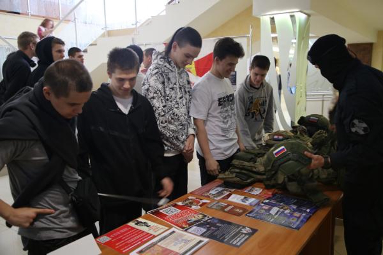 В Саранске росгвардейцы приняли участие в патриотическом мероприятии «Честь имею!» 