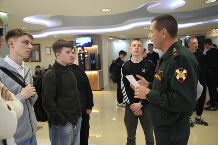 В Саранске росгвардейцы приняли участие в патриотическом мероприятии «Честь имею!» 