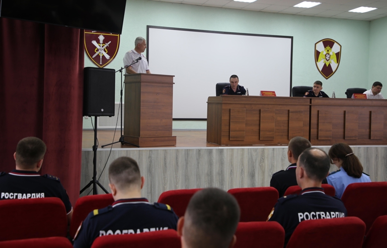 Мордовии начальник ЦЛРР  территориального управления Росгвардии провел учебно-методический сбор