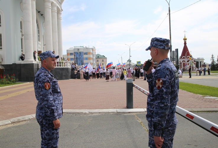 В Мордовии при участии Росгвардии обеспечена безопасность Дня любви, семьи и верности