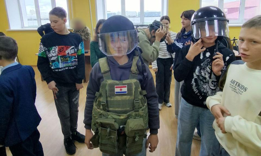В Мордовии росгвардейцы провели мероприятие для школьников