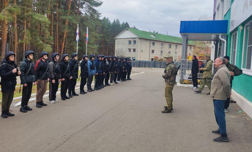 В Мордовии боец СОБР «Звезда» провел урок правового просвещения и тактико-специальные занятия