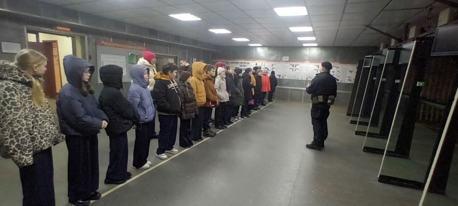 В Мордовии росгвардейцы провели патриотическое мероприятие для школьников