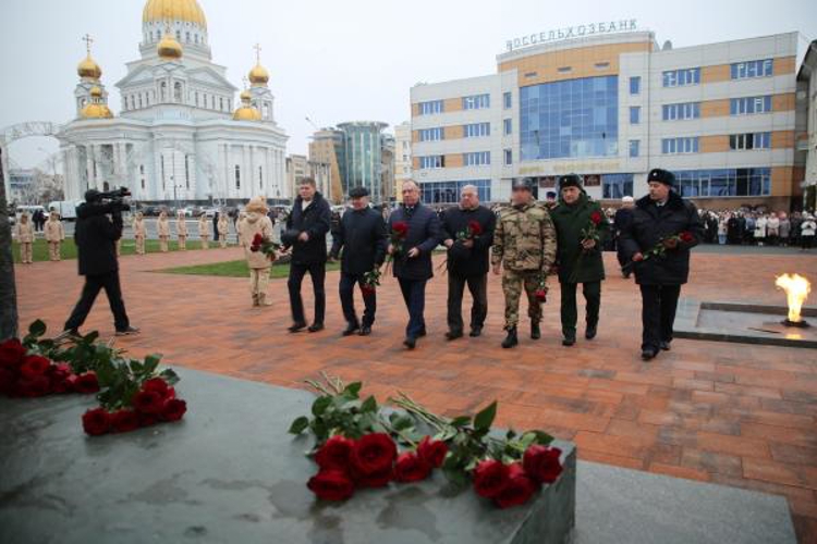 В Мордовии врио заместителя начальника территориального управления Росгвардии принял участие в мемориальном мероприятии, посвященном Дню героев Отечества