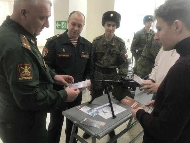 Представители Росгвардии по Республике Мордовия приняли участие в Дне абитуриента