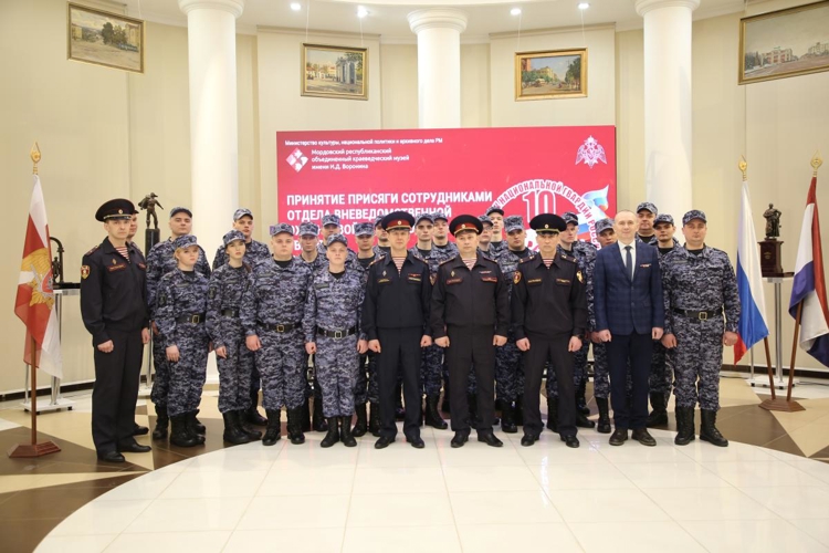 Новое поколение защитников Мордовии: Присяга росгвардейцев в преддверии 10-летия ведомства
