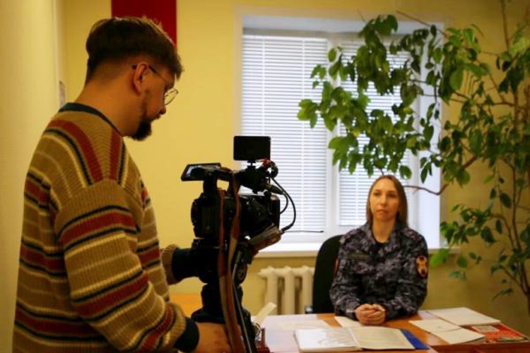 Служба с женским лицом: психолог вневедомственной охраны Управления Росгвардии по Республике Мордовия стала героиней программы «Вал»