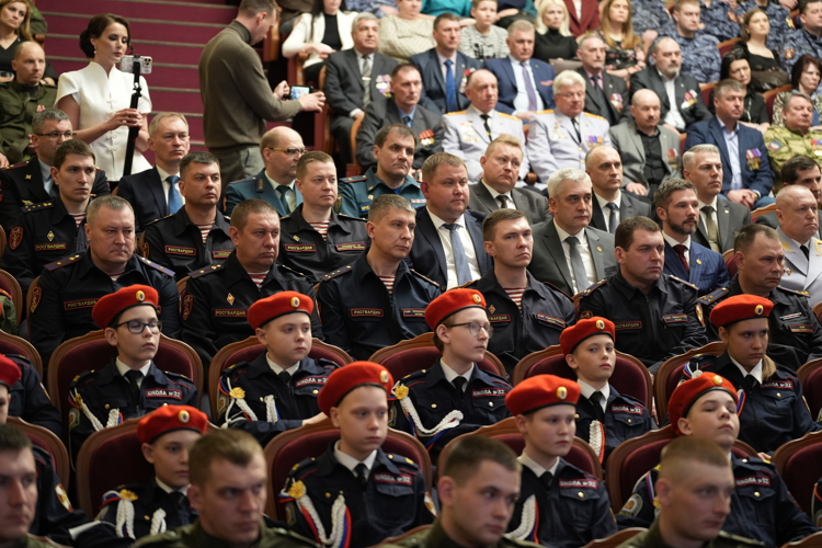 В Мордовии состоялось торжественное собрание в честь 215-летия войск правопорядка и 10-летия Росгвардии