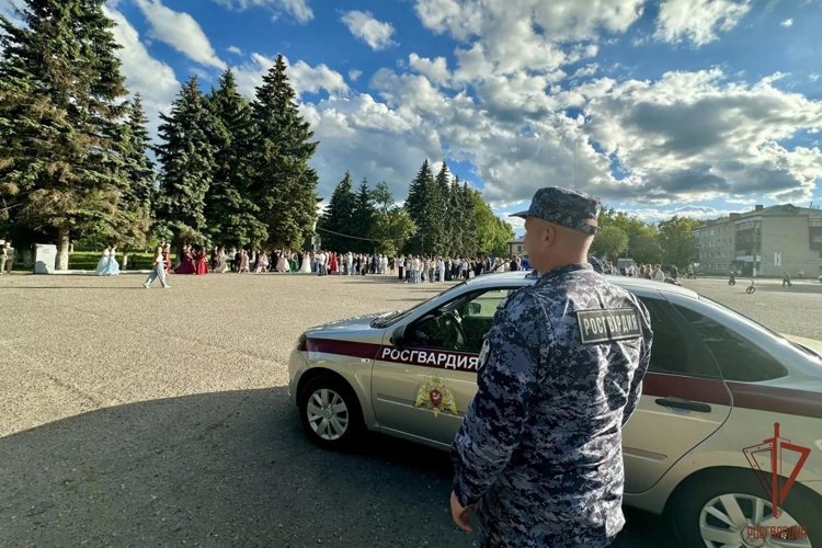 Праздники в Мордовии прошли без нарушений — росгвардейцы в полном объеме обеспечили охрану общественного порядка
