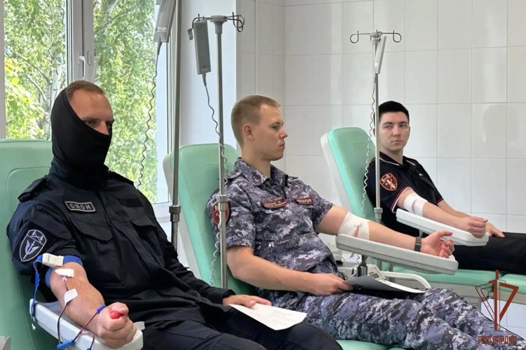 Сила в единстве: в Мордовии росгвардейцы сдают кровь!