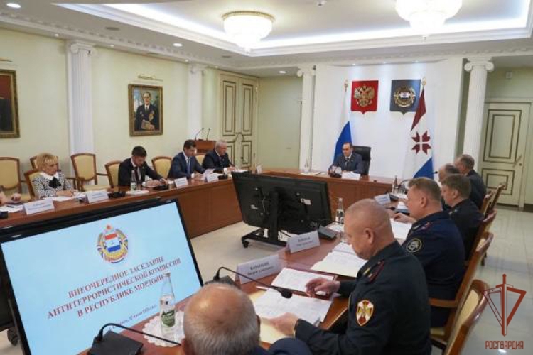 Безопасность в приоритете: начальник Управления Росгвардии по Республике Мордовия генерал-майор полиции Андрей Каринкин принял участие в заседании АТК 