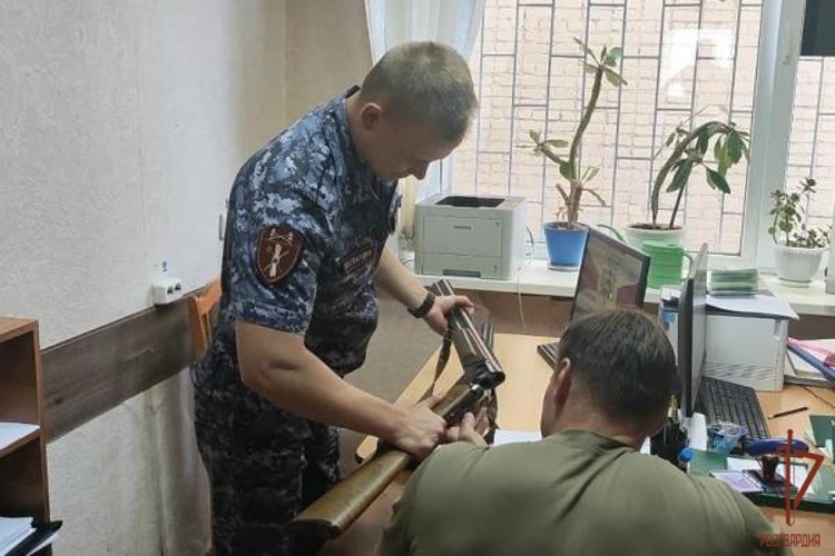 При содействии Росгвардии 43 единицы оружия передано жителями Мордовии в зону СВО