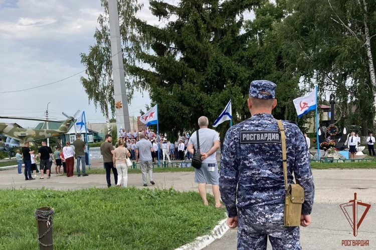 В Мордовии отметили День ВМФ: торжества прошли при содействии сотрудников Росгвардии