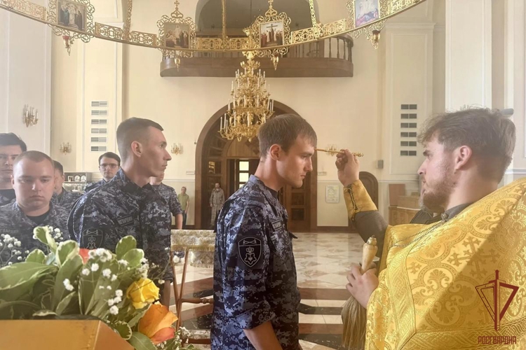 В Мордовии росгвардейцы почтили память небесного покровителя ведомства - святого равноапостольного князя Владимира